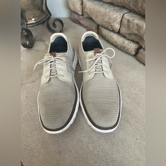 Dockers Men's Tan Sneakers - Picture 1 of 6